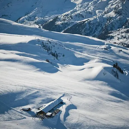 Mont-rouge E 012 - View 6 Pers *
