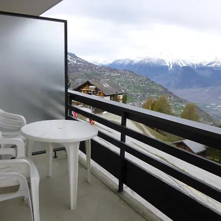 Mont-rouge E 012 - View 6 Pers *